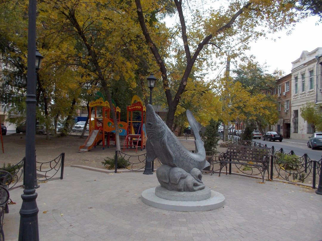 Monument to the Sturgeon-阿斯特拉罕必去景点