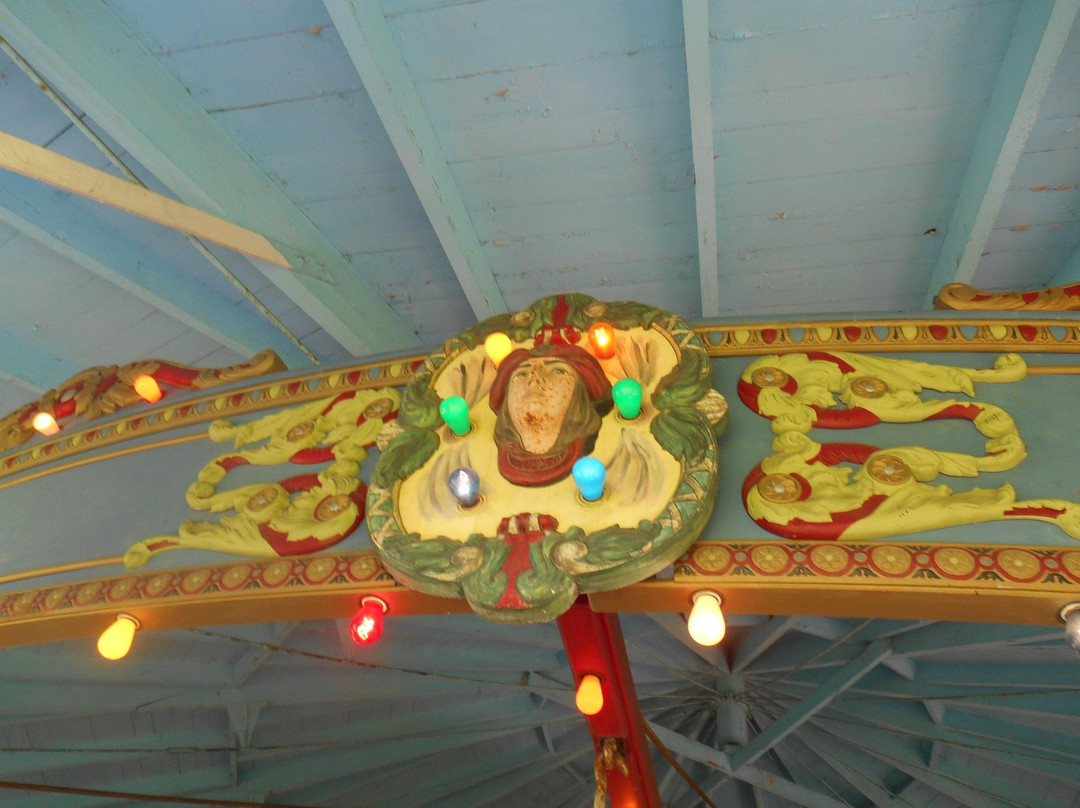 West Endicott Park Carousel-Endicott必去景点