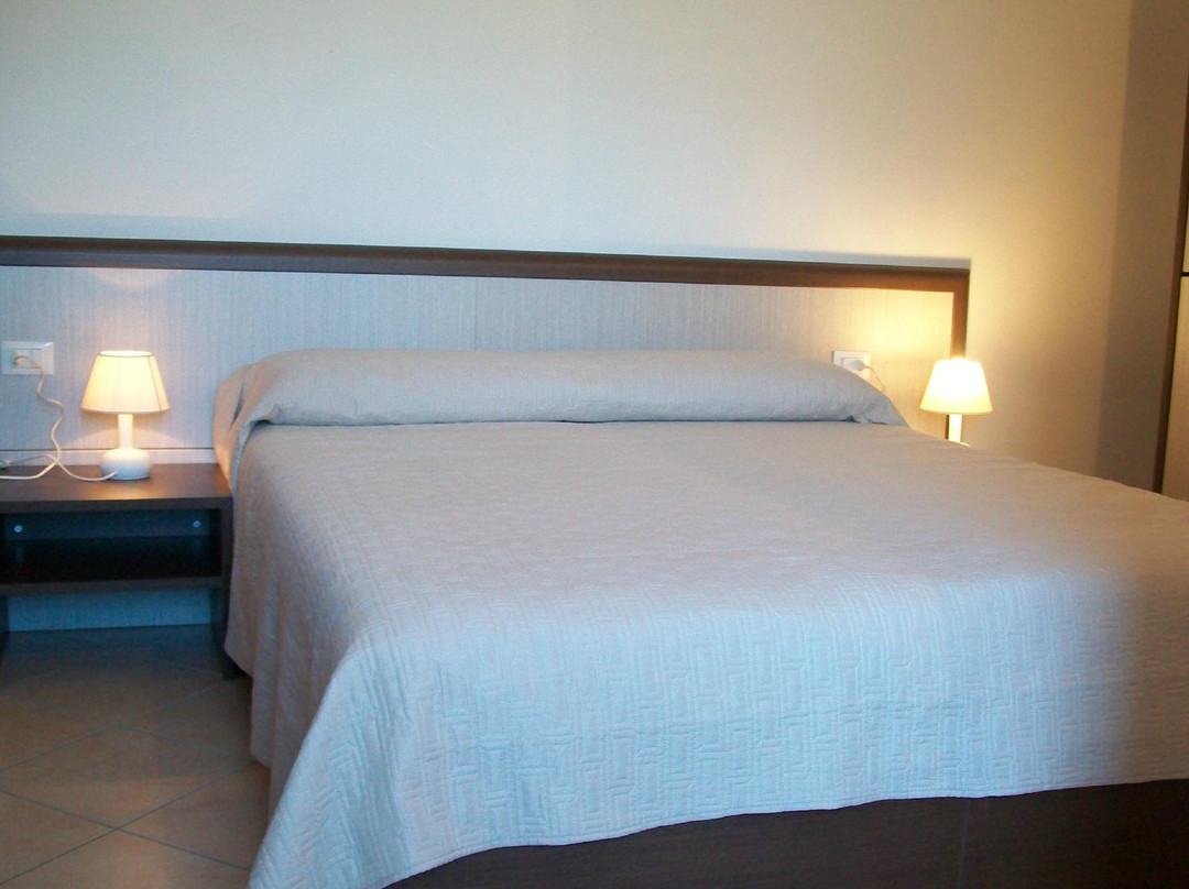 Marina di Orosei酒店住宿-Domo Guest House Il Nespolo Fiorito