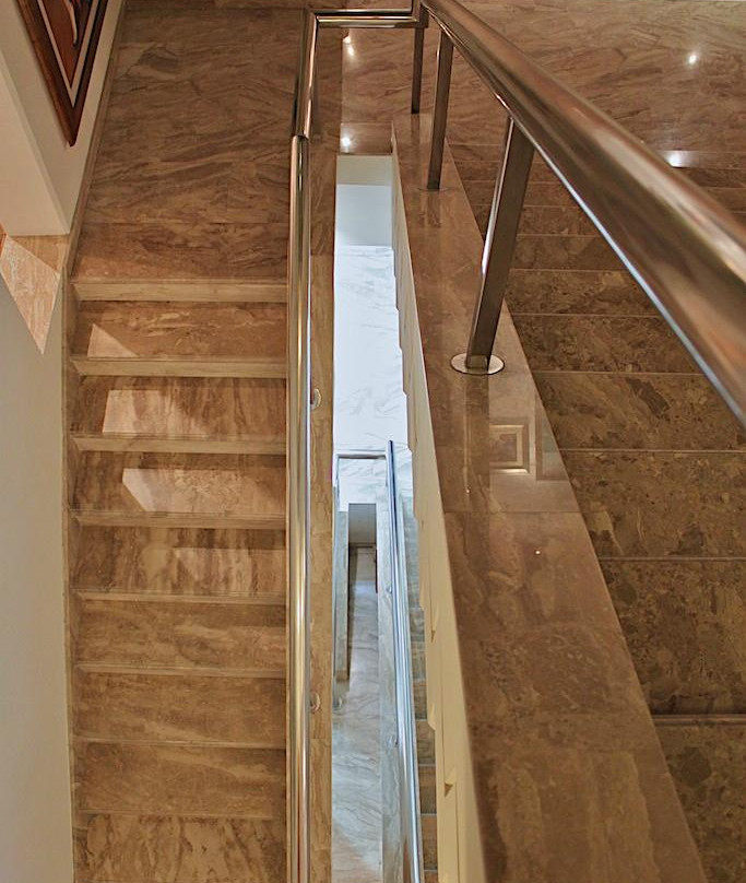 Peter's Gallery-利马索尔必去景点