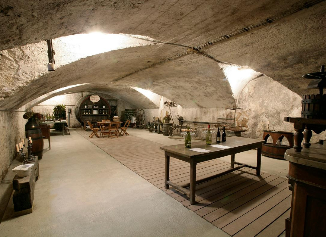 Chateau de Javernand景点图片