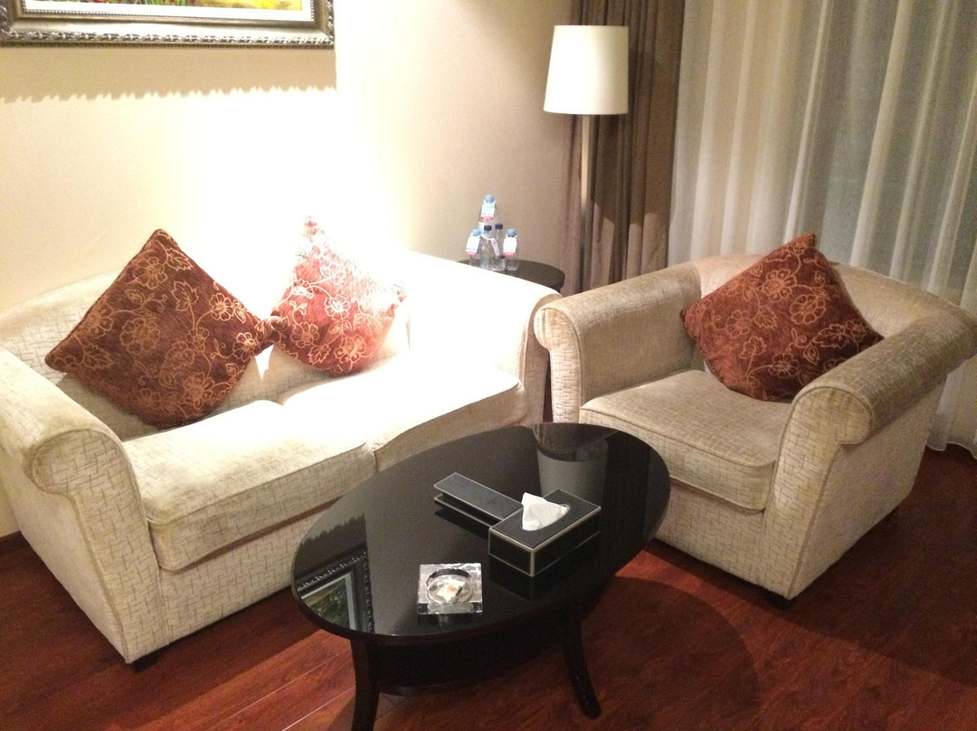 华滨国际大酒店主图