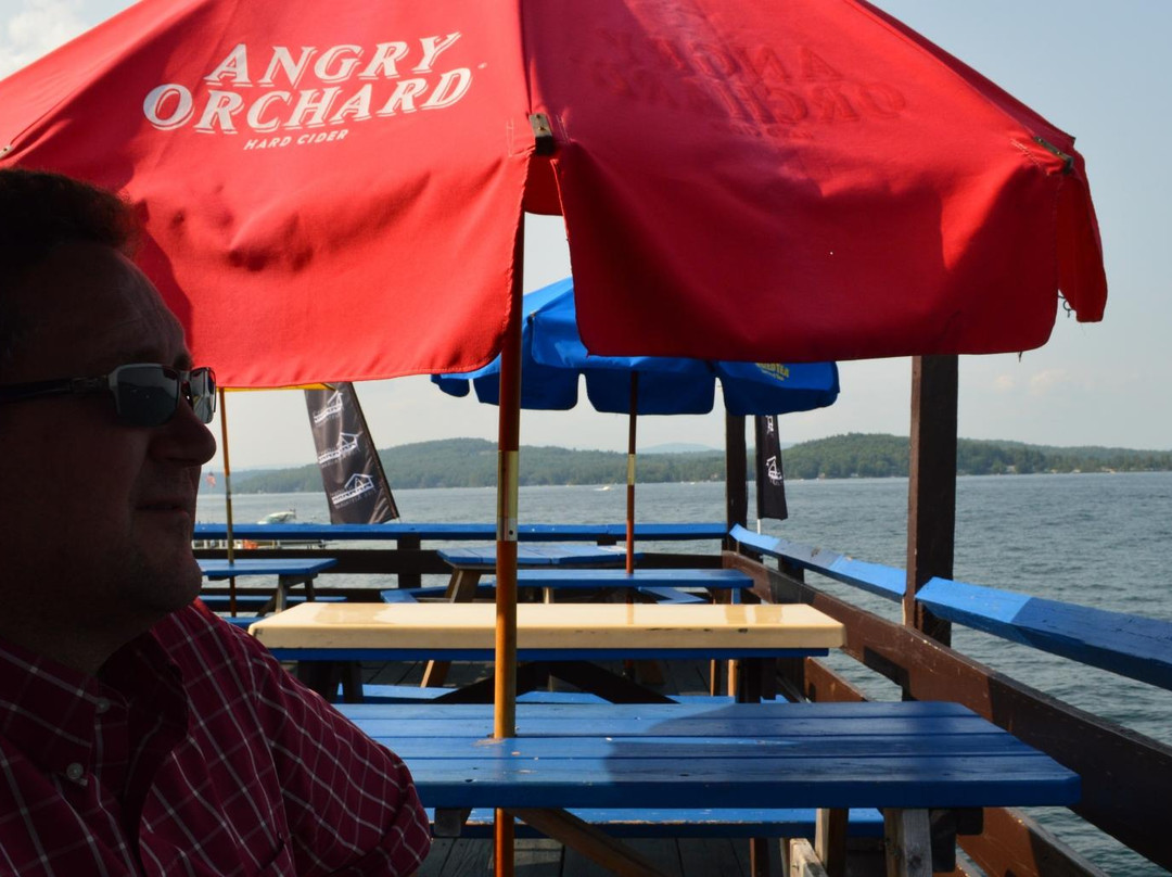Winnipesaukee Pier-Weirs Beach必去景点