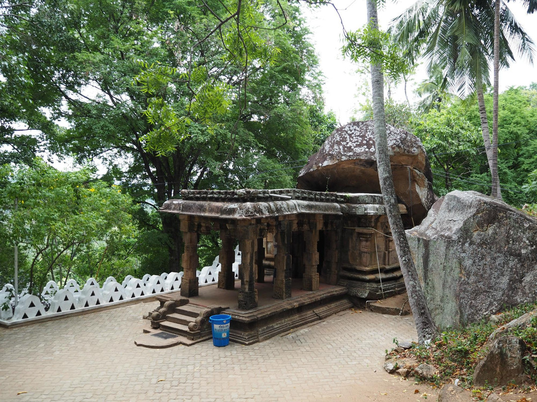Ridee Viharaya (silver Temple)景点图片