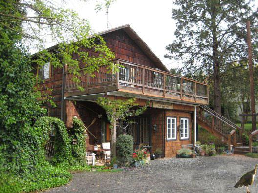 River Inn-官方