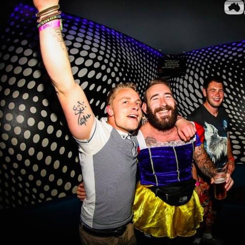 Oz Party Bus-悉尼必去景点