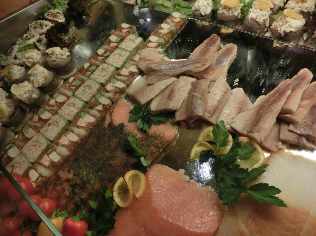 Mitterndorf an der Fischa餐馆和美食-Heuriger Dreimäderlhaus KG Taschler-Toyfl