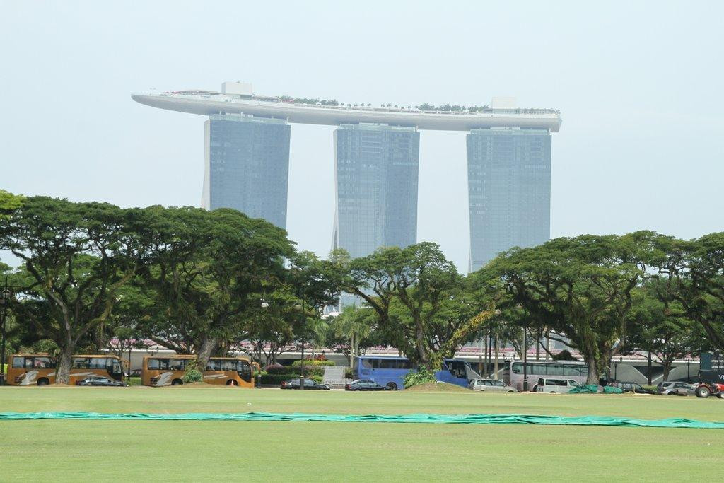 政府大厦大草场-新加坡必去景点