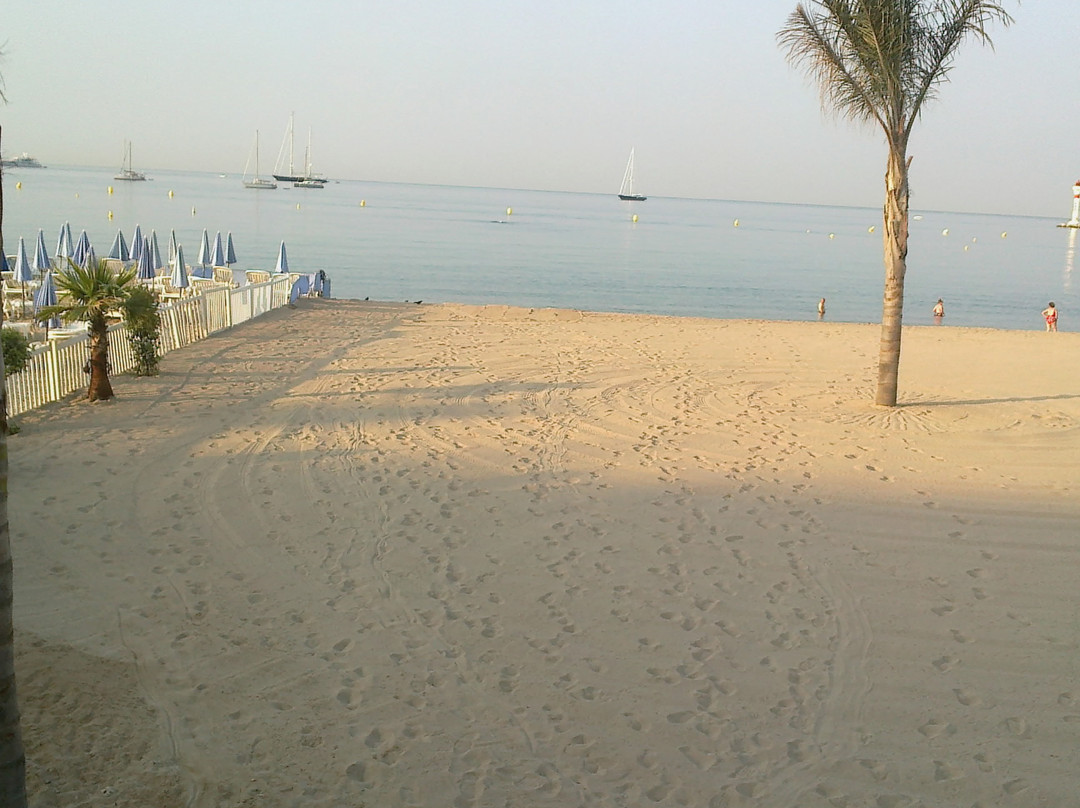 Plage Macé景点图片