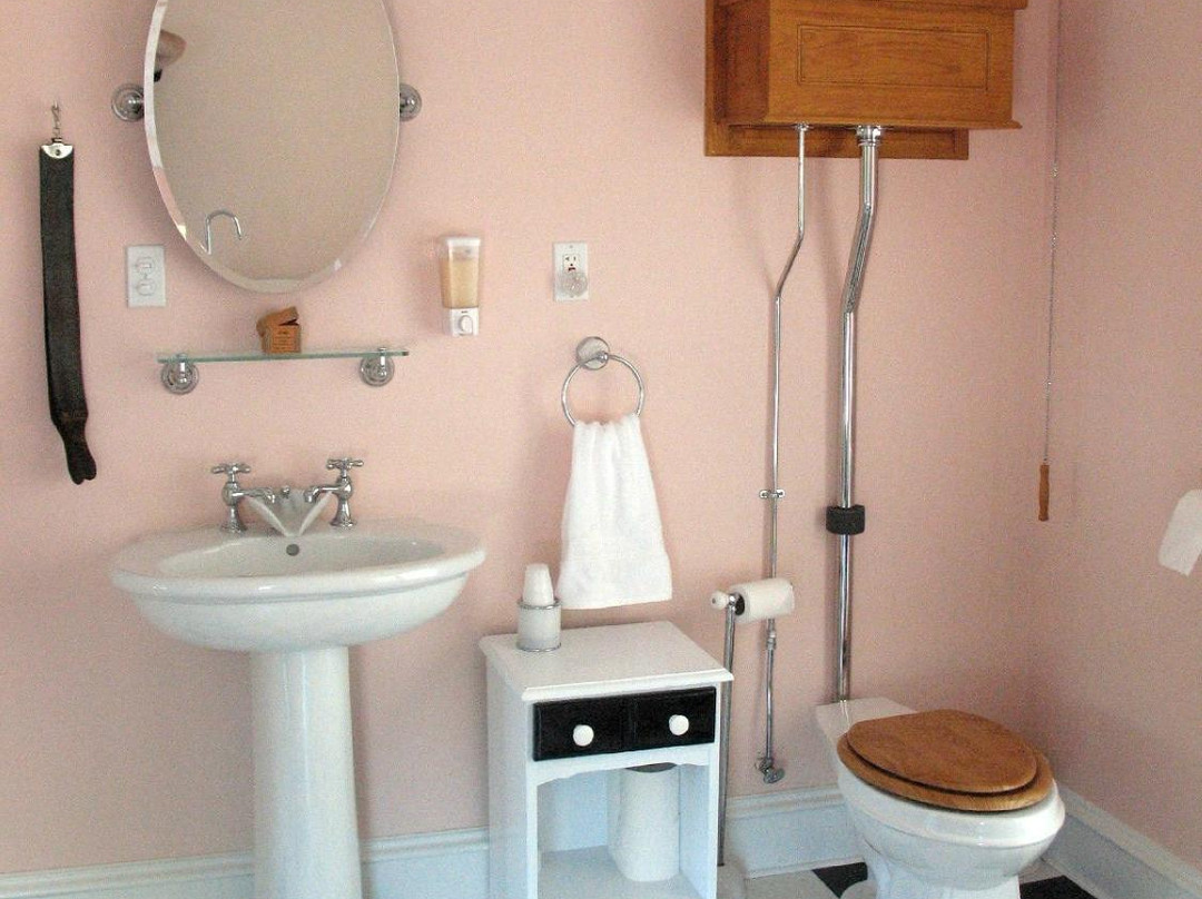 Lucy Maes Guest House主图