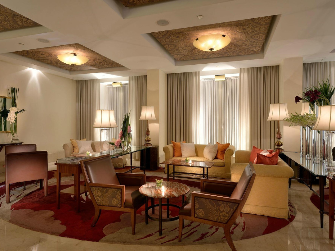 意杰·金棕榈酒店主图