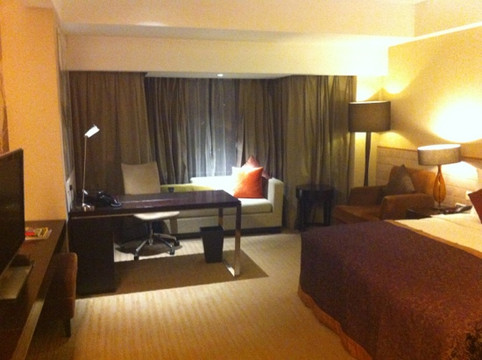 北京新云南皇冠假日酒店主图