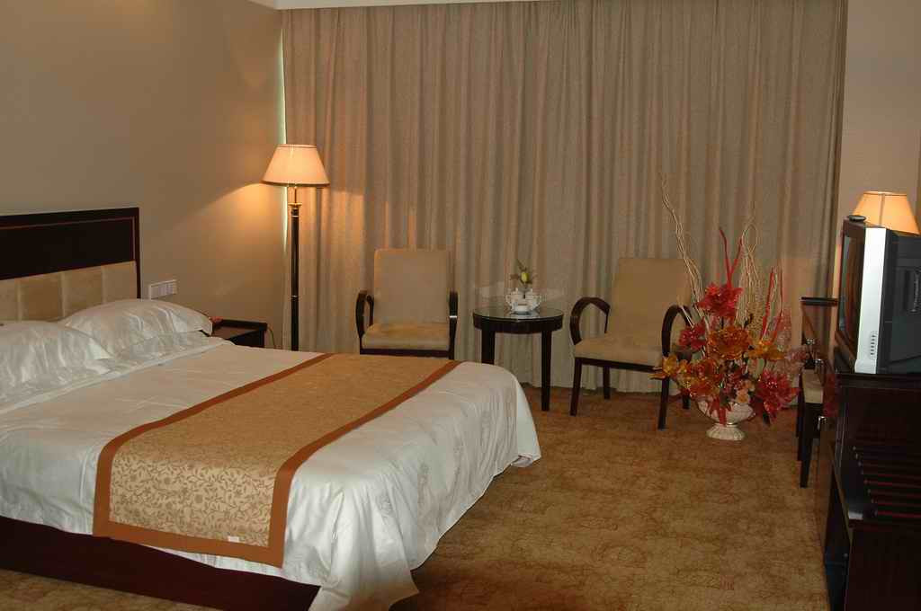 焦作昆仑乐居商务酒店东方红广场店主图