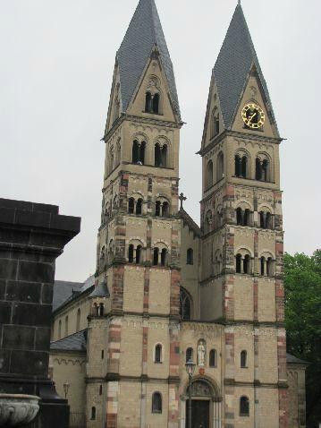 Basilica of St. Castor景点图片