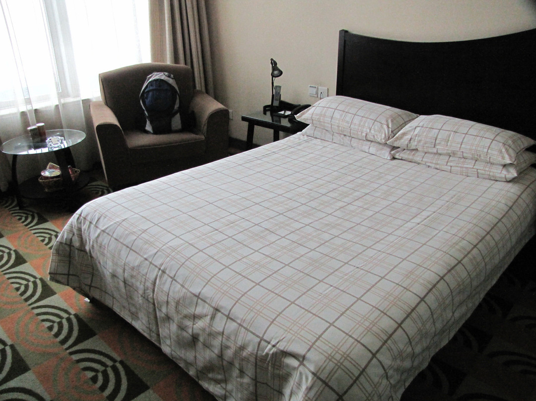 华庭时尚商务酒店主图