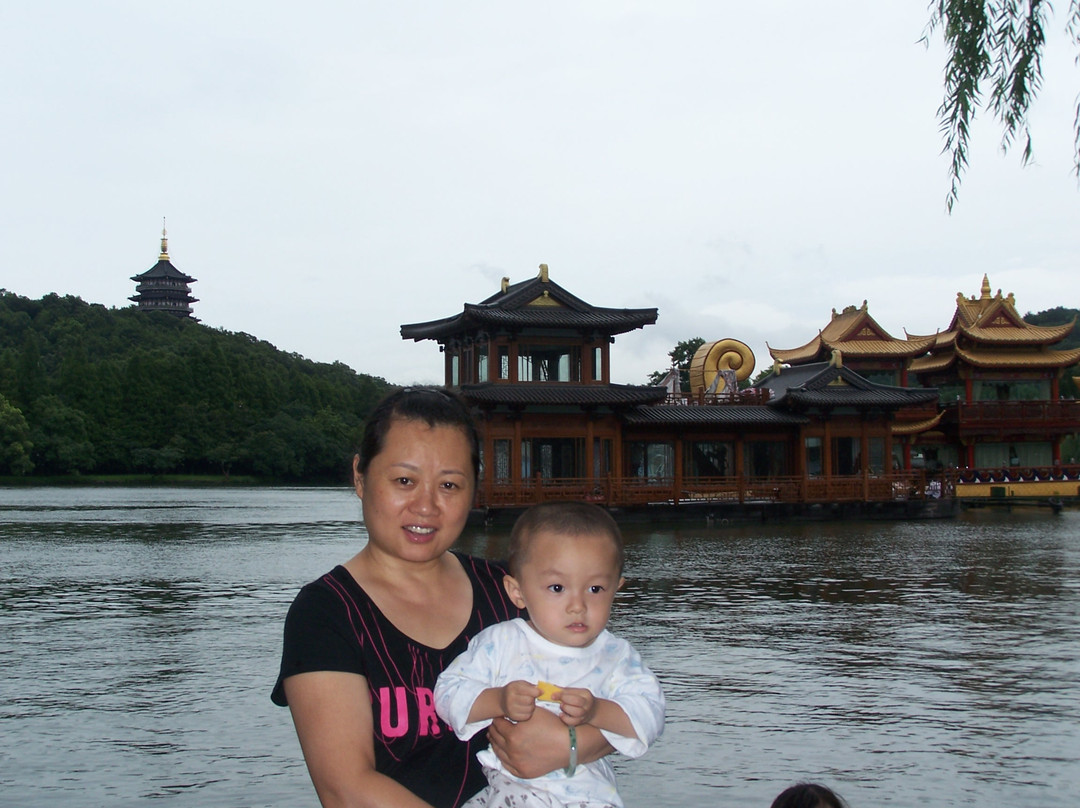 杭州西湖柳莺里酒店主图