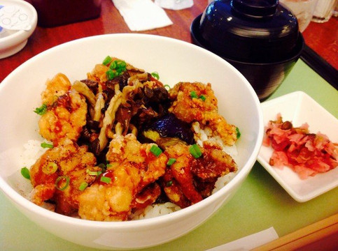 ロイヤルホスト国立駅前店