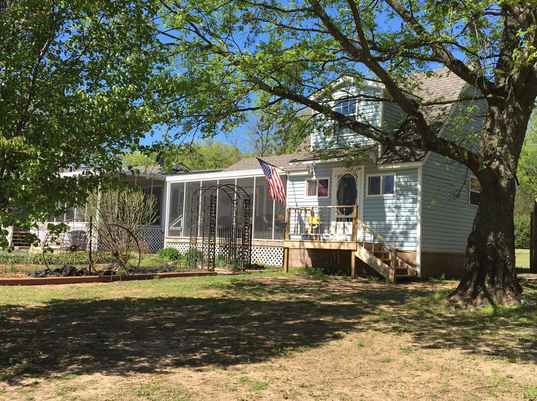 Horseshoe Inn and Campground