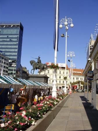 Ban Josip Jelačić Square-萨格勒布必去景点