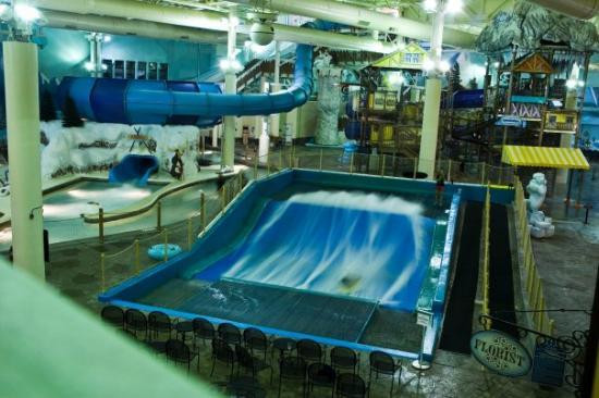 Avalanche Bay Indoor Waterpark景点图片