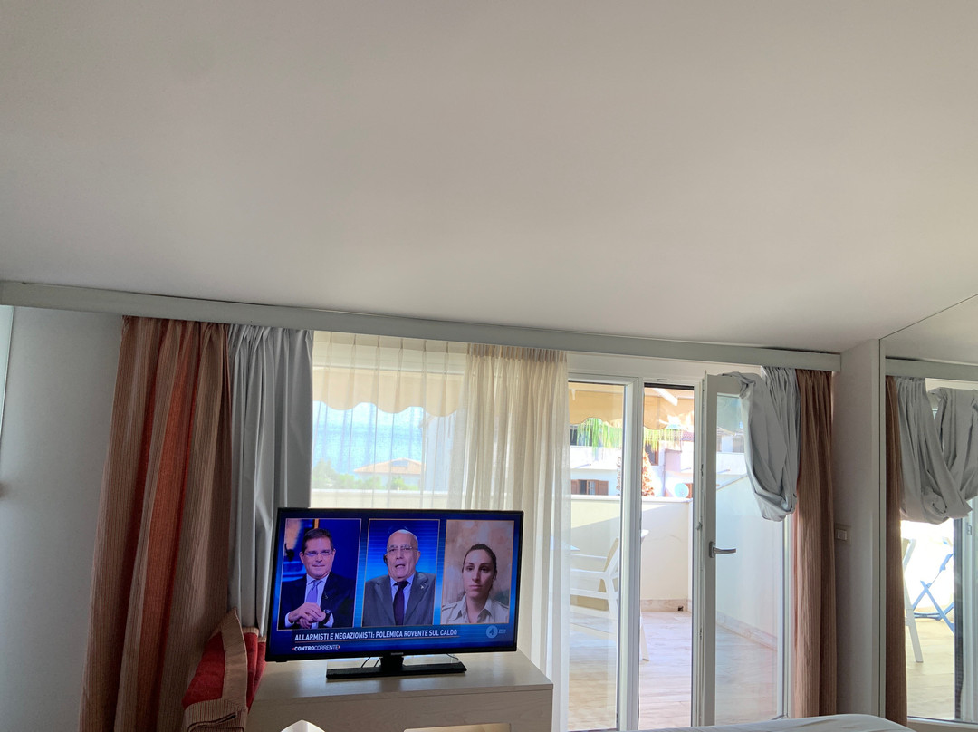 Suite Hotel Oasi di Riaci主图