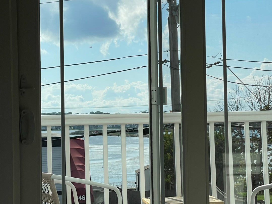 The Sea Breeze Inn主图