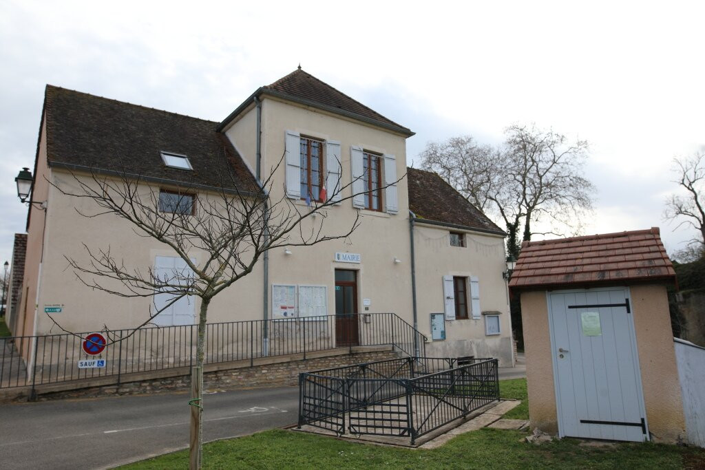 Poids public de Curtil-sous-Burnand-Curtil-sous-Burnand必去景点