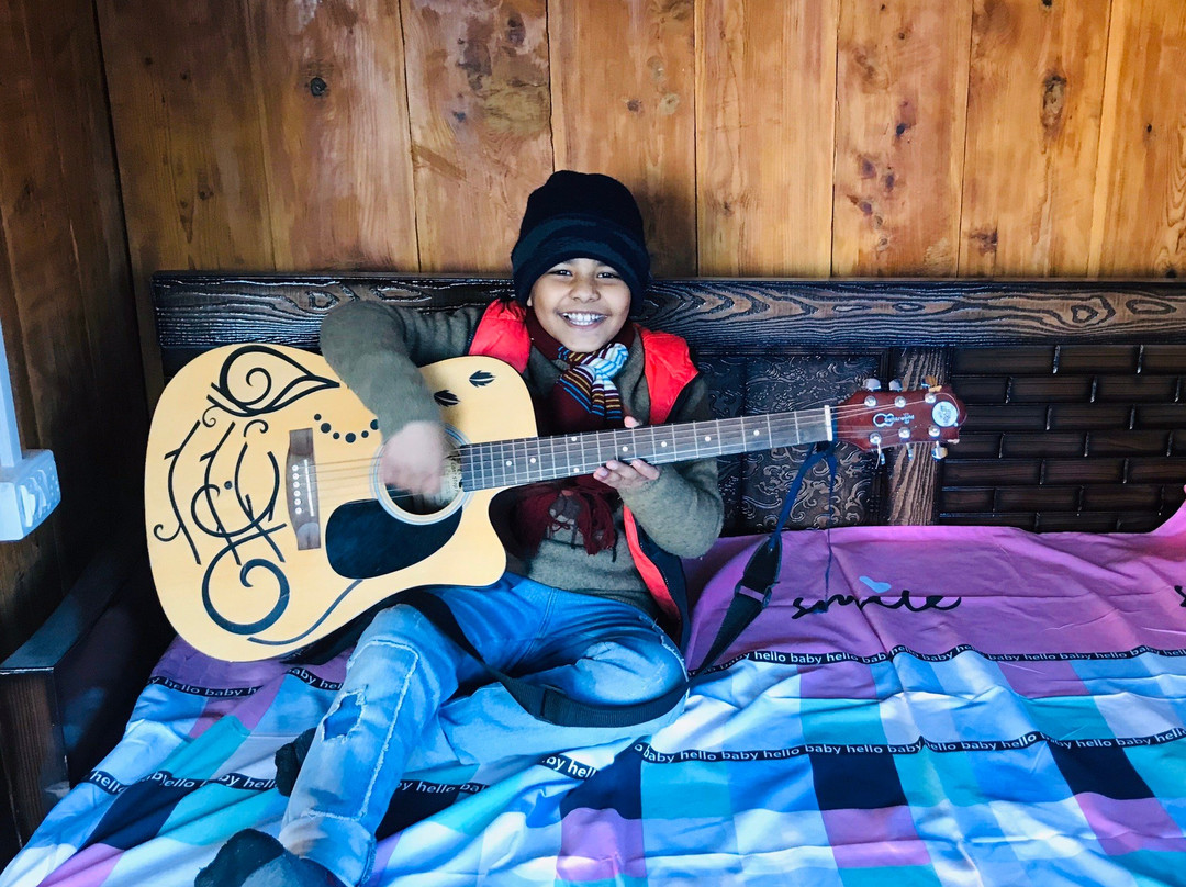 The Happy Host主图