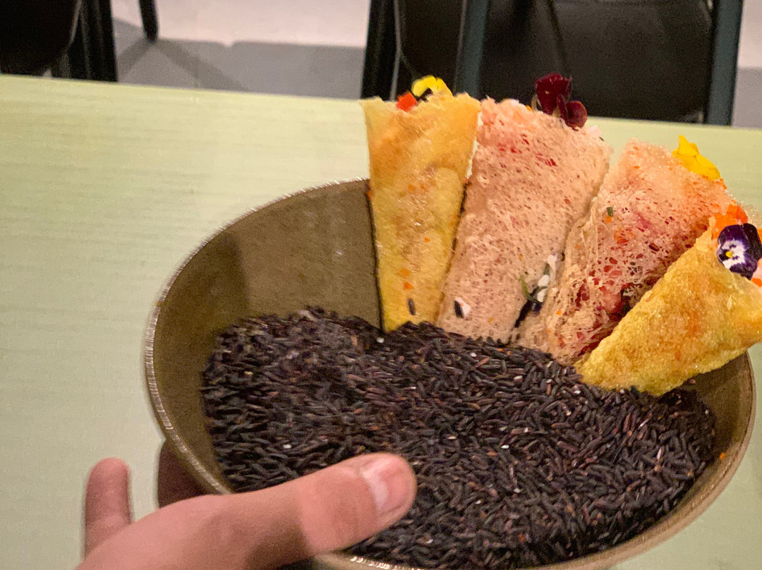 Lá Lốt Vietnamese Cuisine & Wine