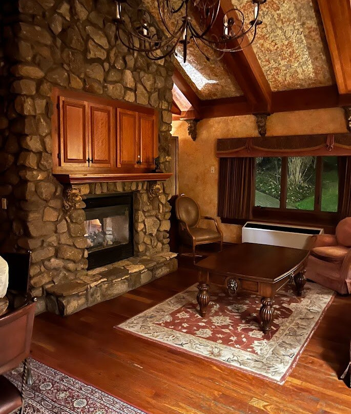 Landoll's Mohican Castle主图