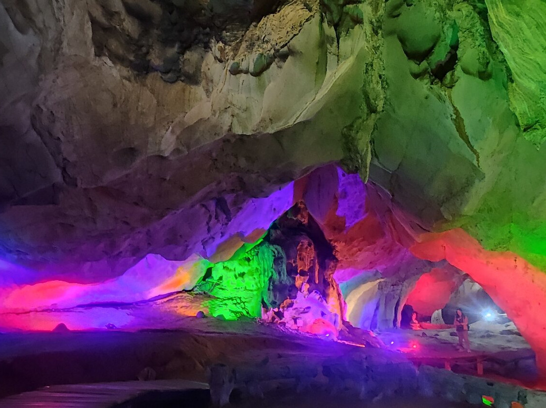 Pha Nong Khoi Cave景点图片