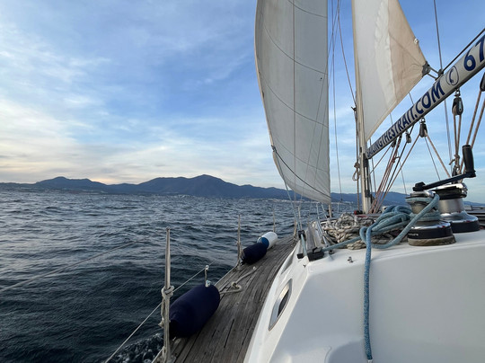Sailing The Strait Private Yacht Charters Estepona-埃斯特波纳必去景点
