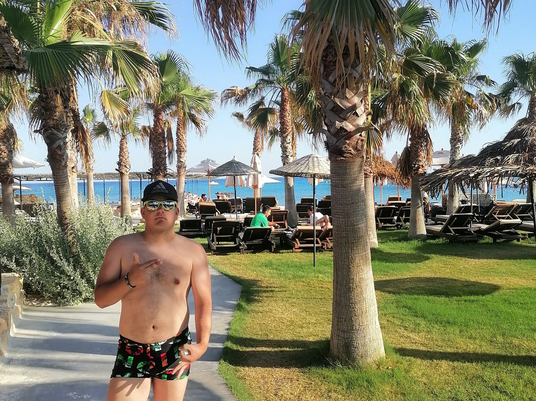 Flyinn Beach景点图片