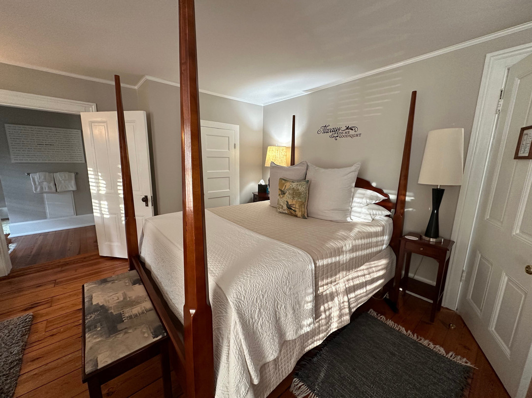 The Hummingbird Inn主图