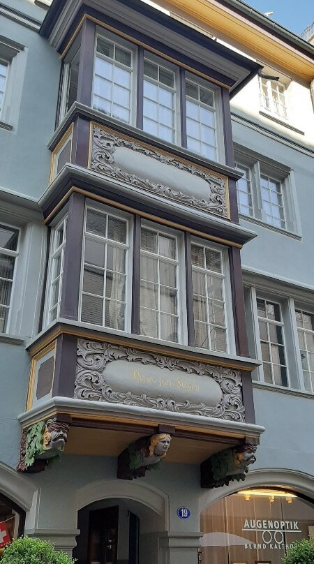Bow-windows-圣加仑必去景点