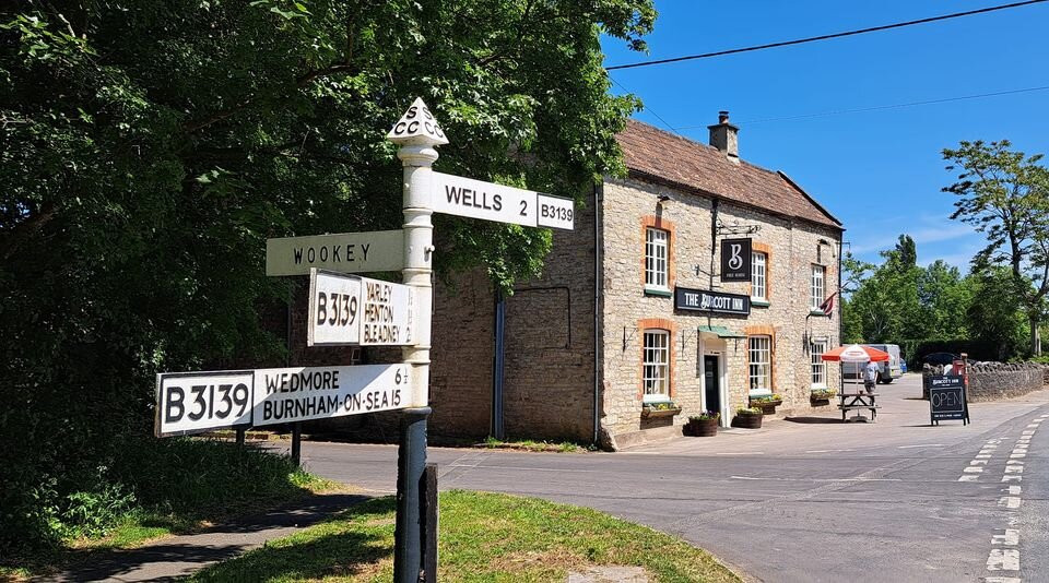 Westbury-sub-Mendip餐馆和美食-Burcott Inn