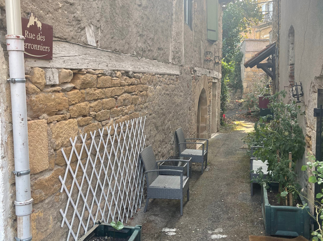 Village medieval de Puy-l'Eveque景点图片