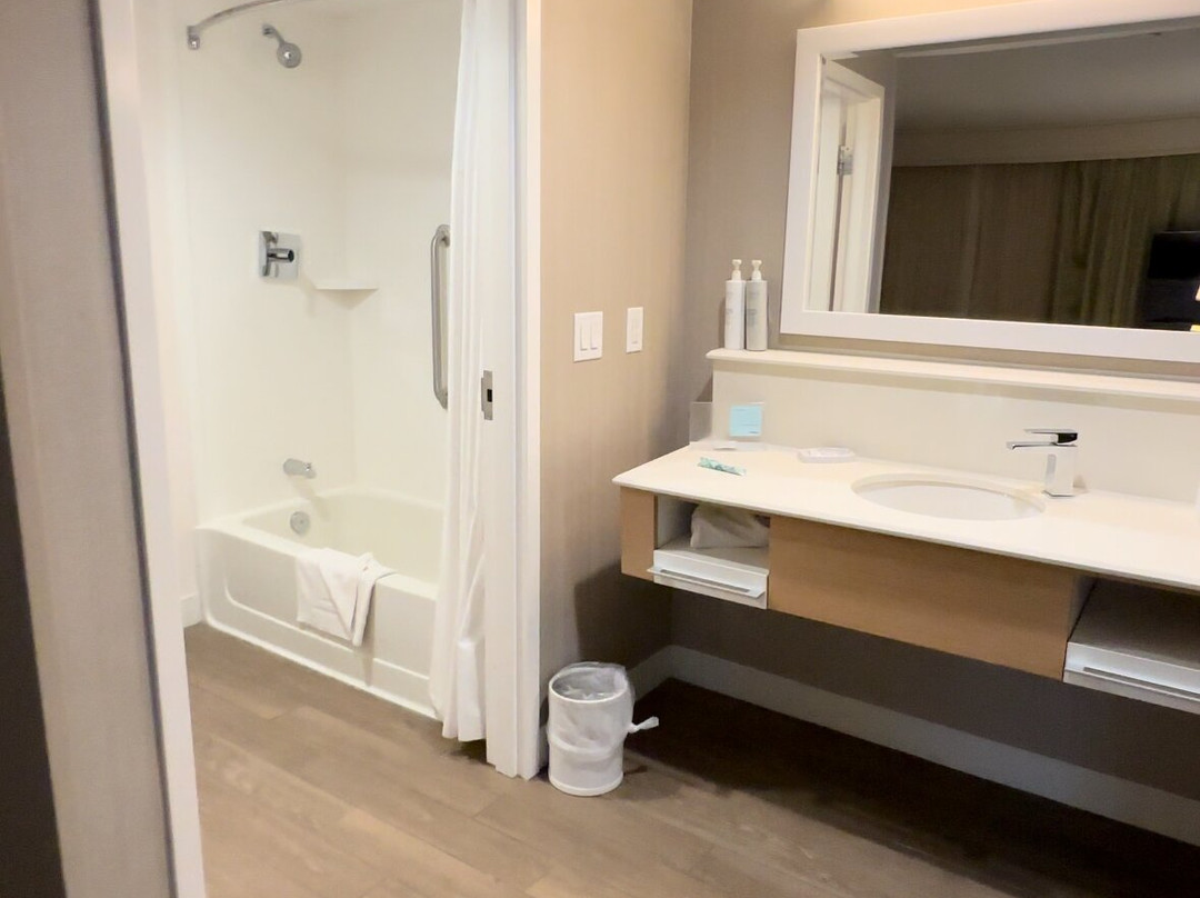 Hampton Inn & Suites by Hilton Saskatoon Airport主图