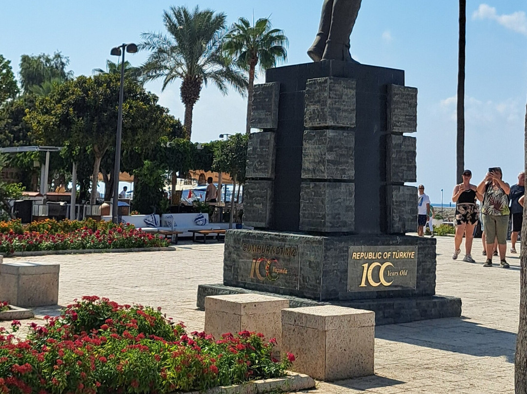 Mustafa Kemal Atatürk Monument景点图片