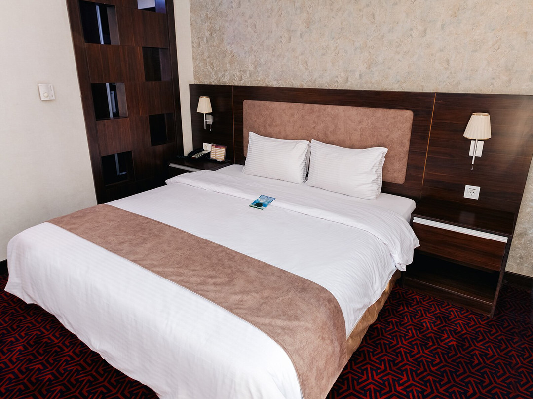 Parsian Kermanshah Hotel主图