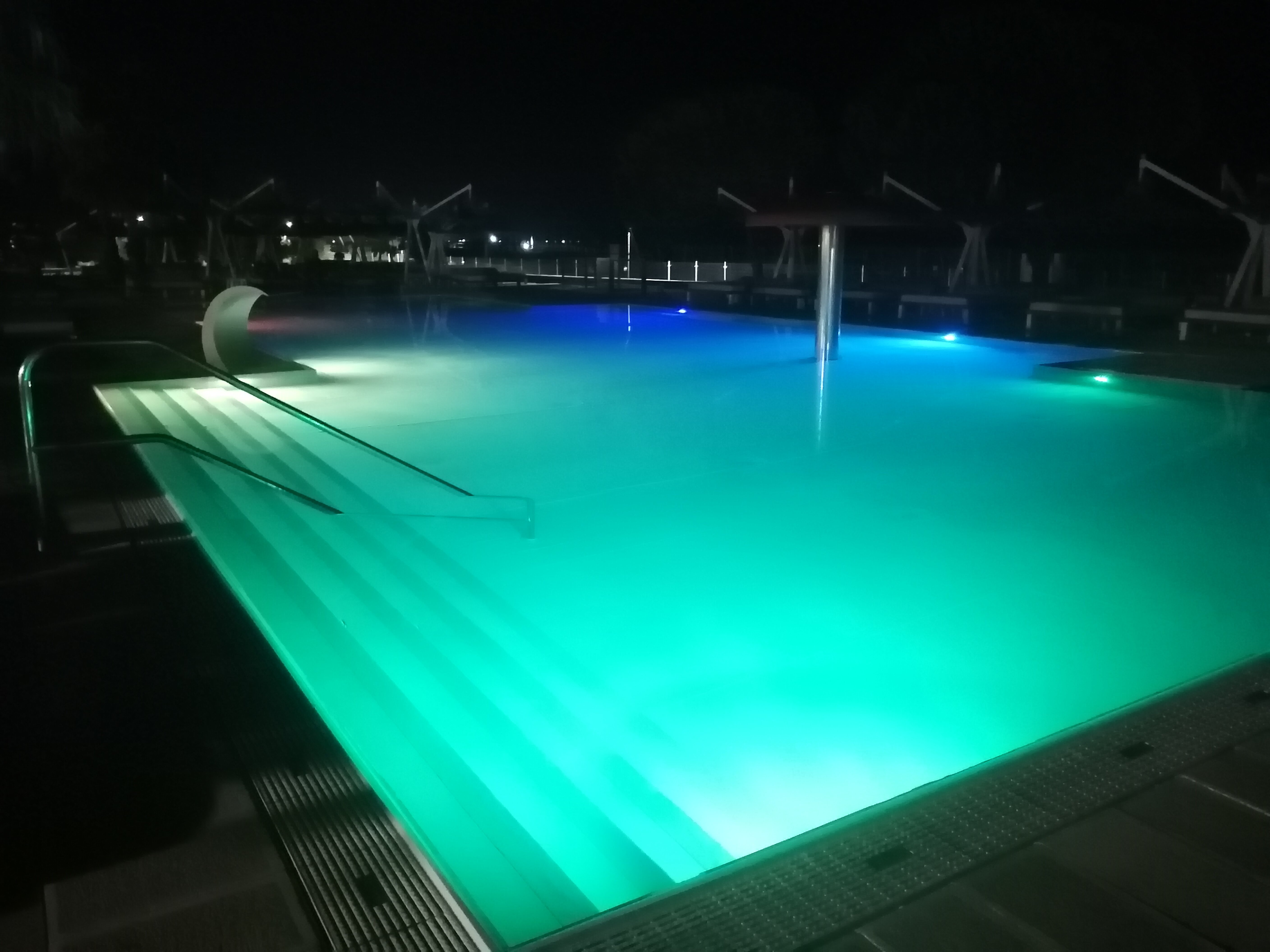 Hotel Otrant-泳池