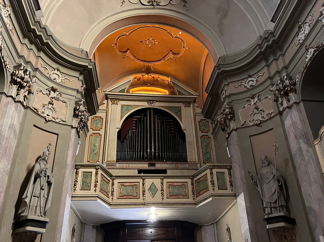 Chiesa di S. Vincenzo-切尔诺比奥必去景点