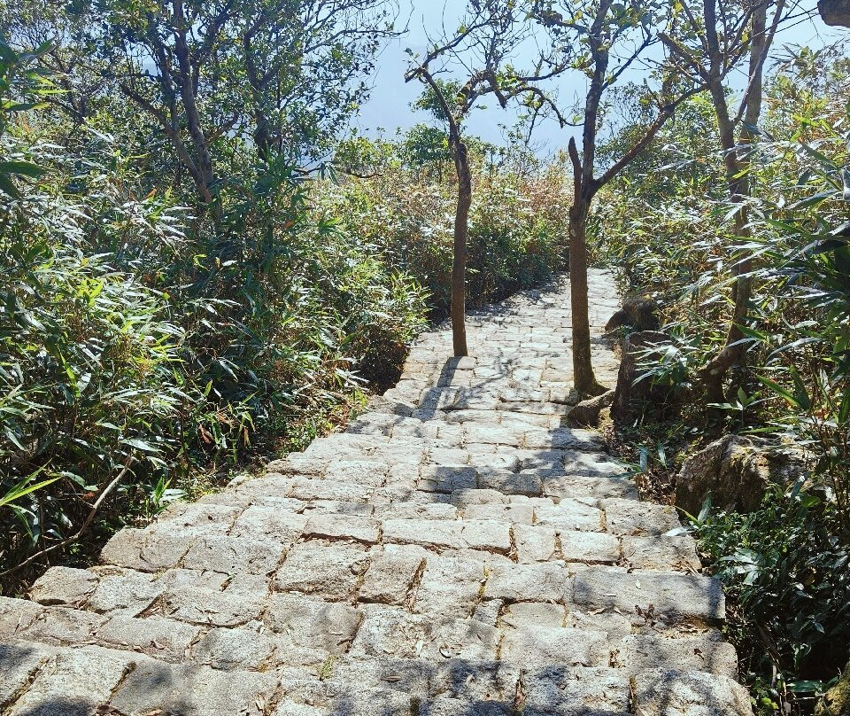 Yen Tu Mountain-Uong Bi必去景点
