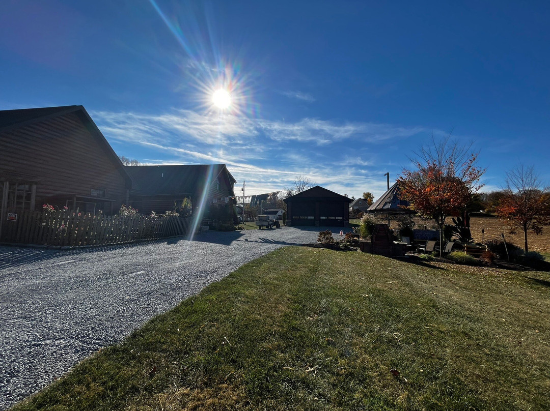Iron Stone Acres Farm Bed and Breakfast主图