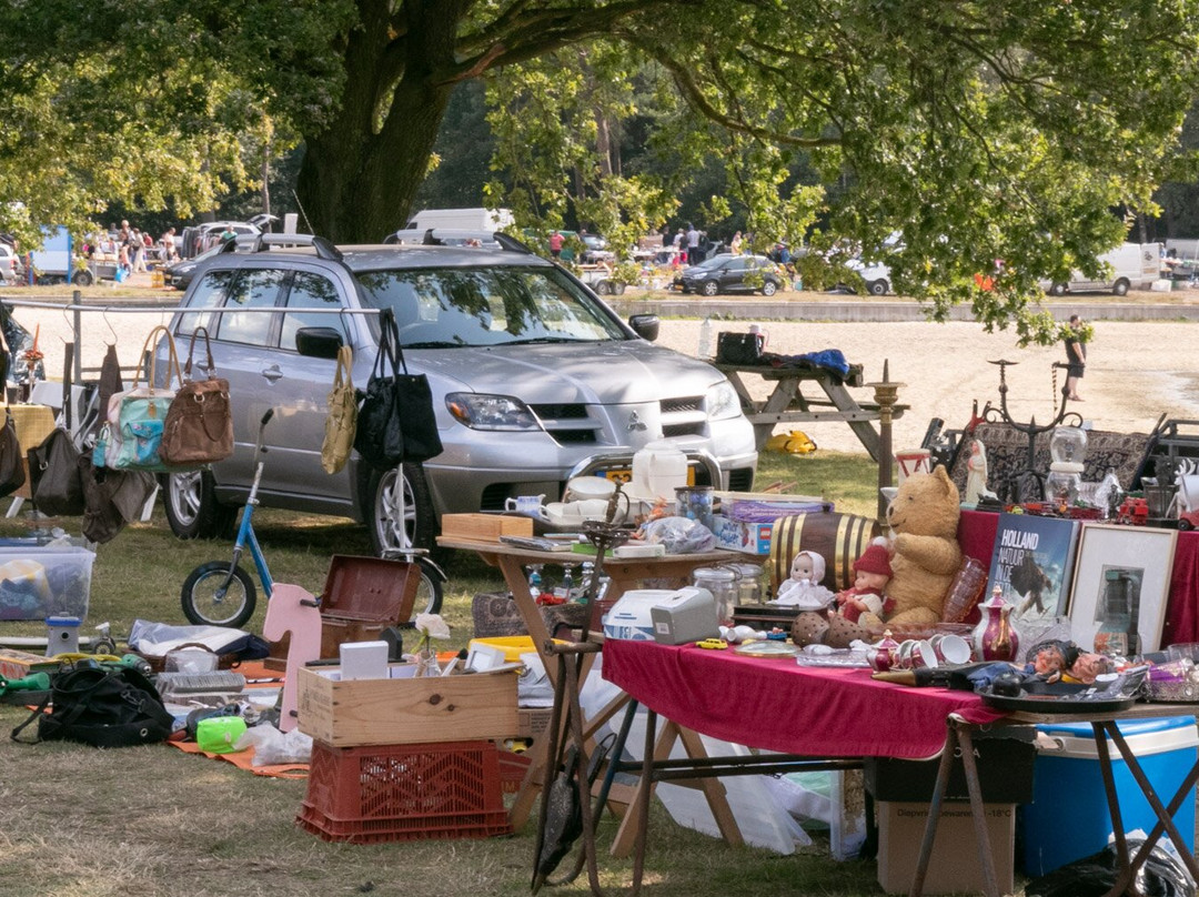Carbootsale - Kofferbakmarkt - Oss景点图片
