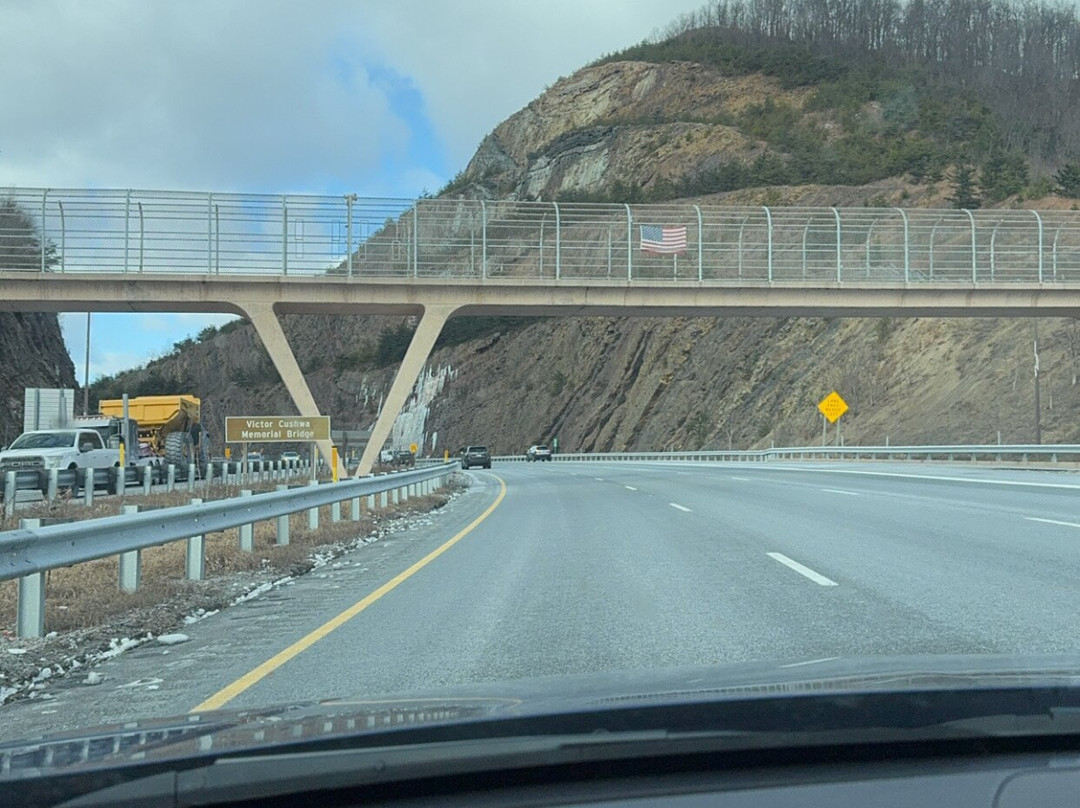 Sideling Hill Overlook & Rest Area-Cumberland必去景点