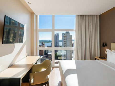 Laguna Blanca酒店住宿-Palmaroga Hotel Asuncion, Tapestry Collection By Hilton