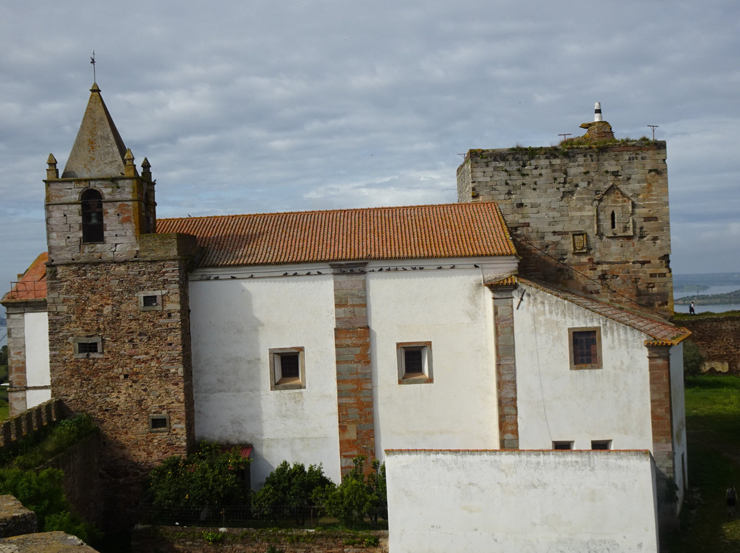 Igreja Matriz de Nossa Senhora das Candeias-Mourao必去景点