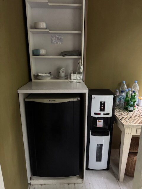 珀涅罗珀海滩风景饭店主图