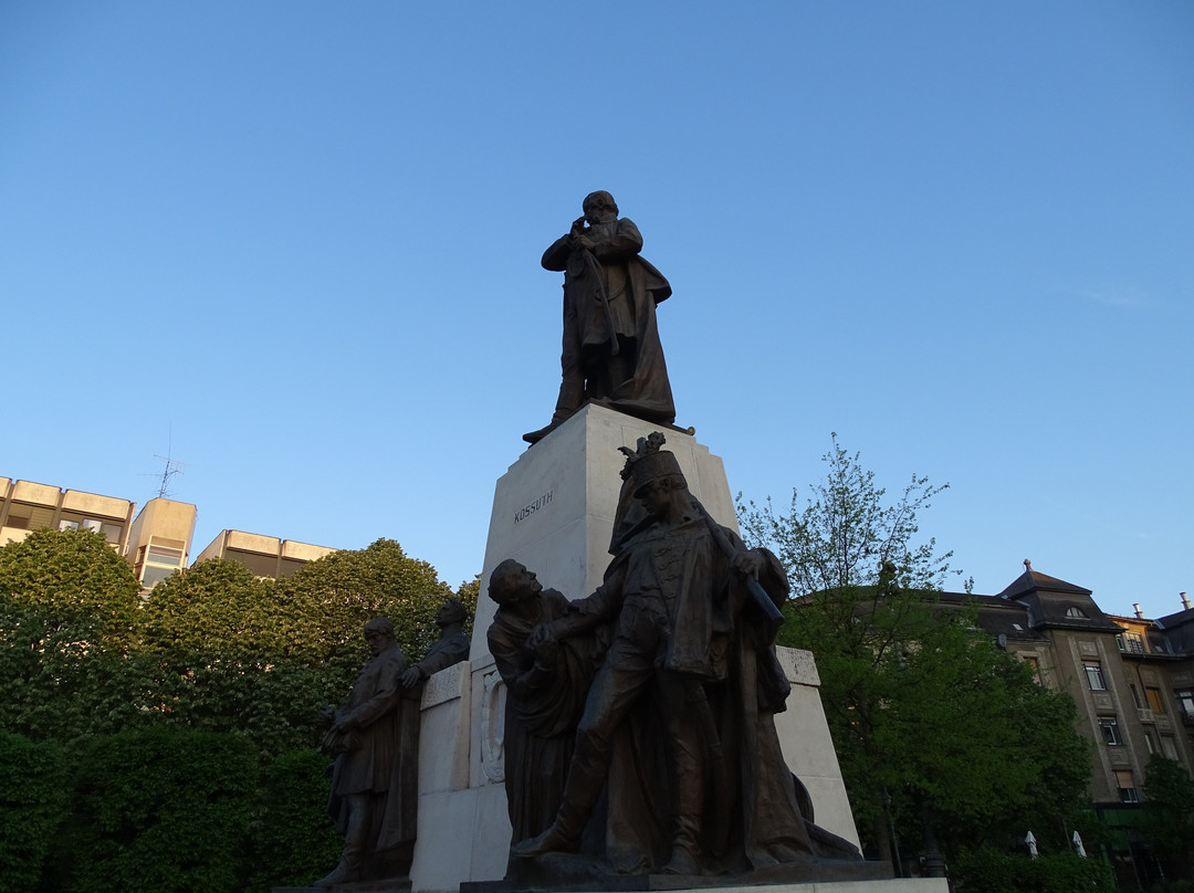 Statue of Lajos Kossuth景点图片